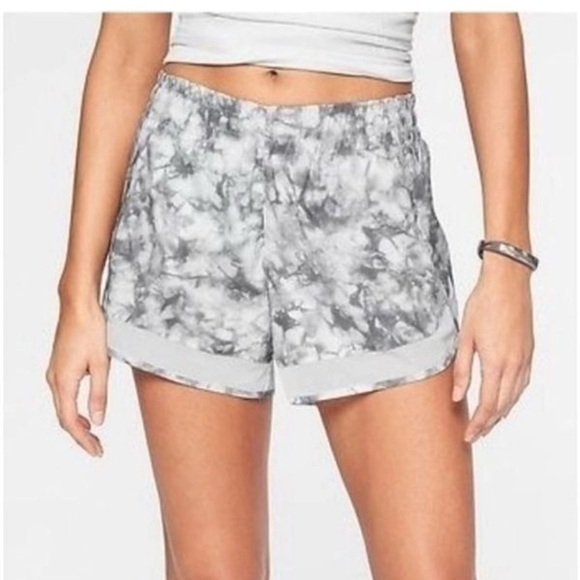 Athleta Pants - Athleta Printed Mesh Racer Run Short 4" Size Medium